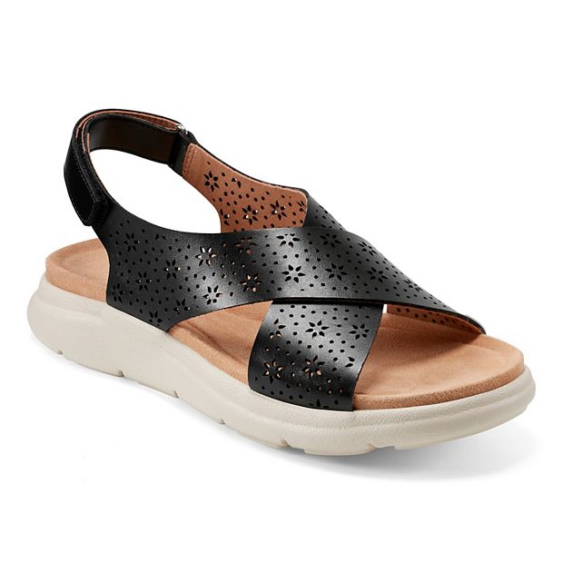 ariii　sleepygirlとGuava Spiritz Easy Spirit Amiya Women's Perforated Criss-Cross Strap