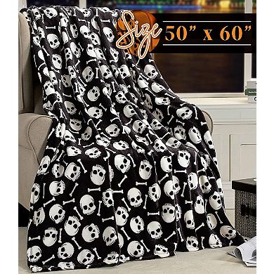 Elegant Comfort Halloween Fleece Throw Blanket Velvety Feel, 50X60 Inches SkullsBones
