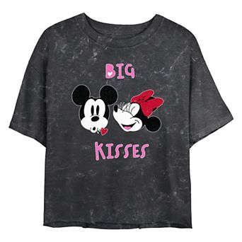 Disney's Mickey Mouse And Minnie Mouse Big Kisses Juniors' Cropped Graphic Tee