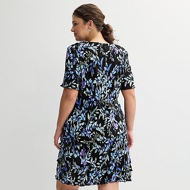 Plus Size Studio Connection Printed Pleated Bodre Short Sleeve V-Neck Tiered Dress