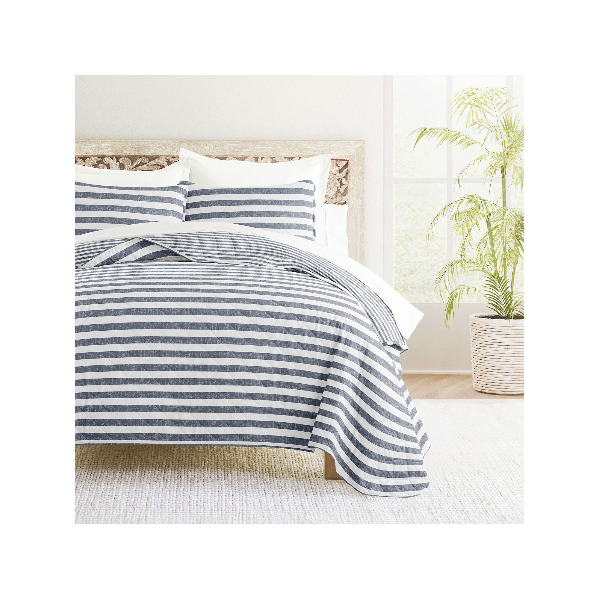 Home Collection Classic Stripe Reversible All Season Down-Alternative Quilt