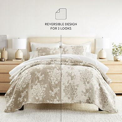Home Collection Distressed Bouquet Reversible All Season Down-Alternative Quilt Set