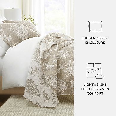 Home Collection Distressed Bouquet Reversible All Season Down-Alternative Quilt Set