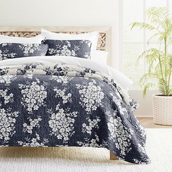 Home Collection Distressed Bouquet Reversible All Season Down-Alternative Quilt Set