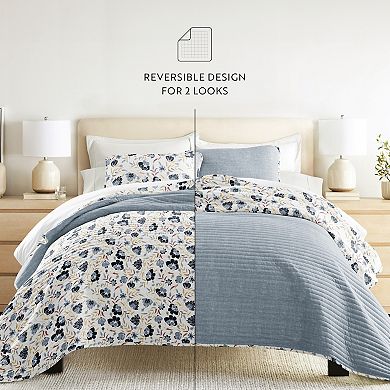 Home Collection French Jacobean Reversible All Season Down-Alternative Quilt Set