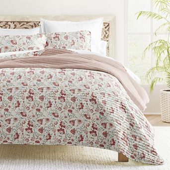 Home Collection French Jacobean Reversible All Season Down-Alternative Quilt Set