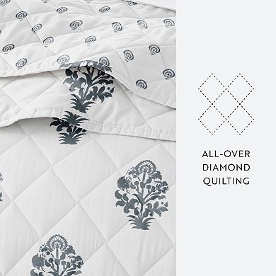 Home Collection Stamped Bloom Reversible All Season Down-Alternative Quilt Set