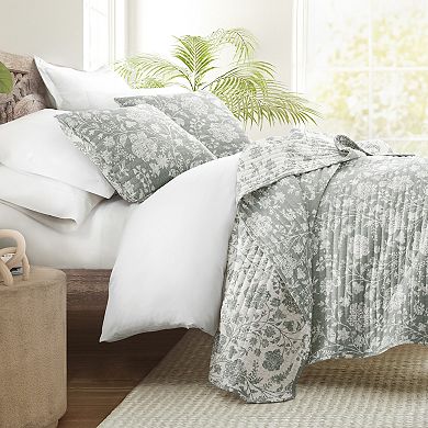 Home Collection Textured Floral Reversible All Season Down-Alternative Quilt Set