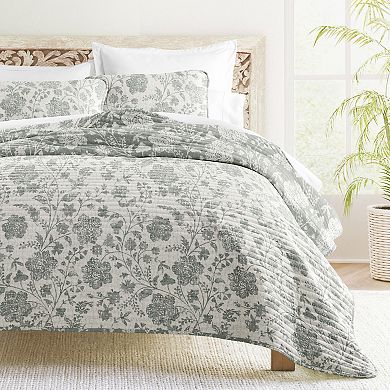 Home Collection Textured Floral Reversible All Season Down-Alternative Quilt Set