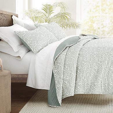 Home Collection Tossed Ferns Reversible All Season Down-Alternative Quilt Set