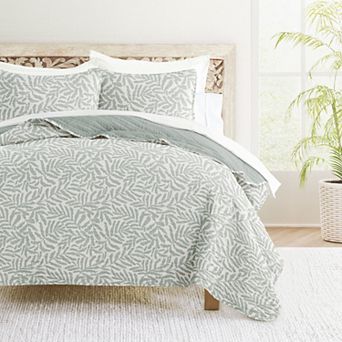 Home Collection Tossed Ferns Reversible All Season Down-Alternative Quilt Set