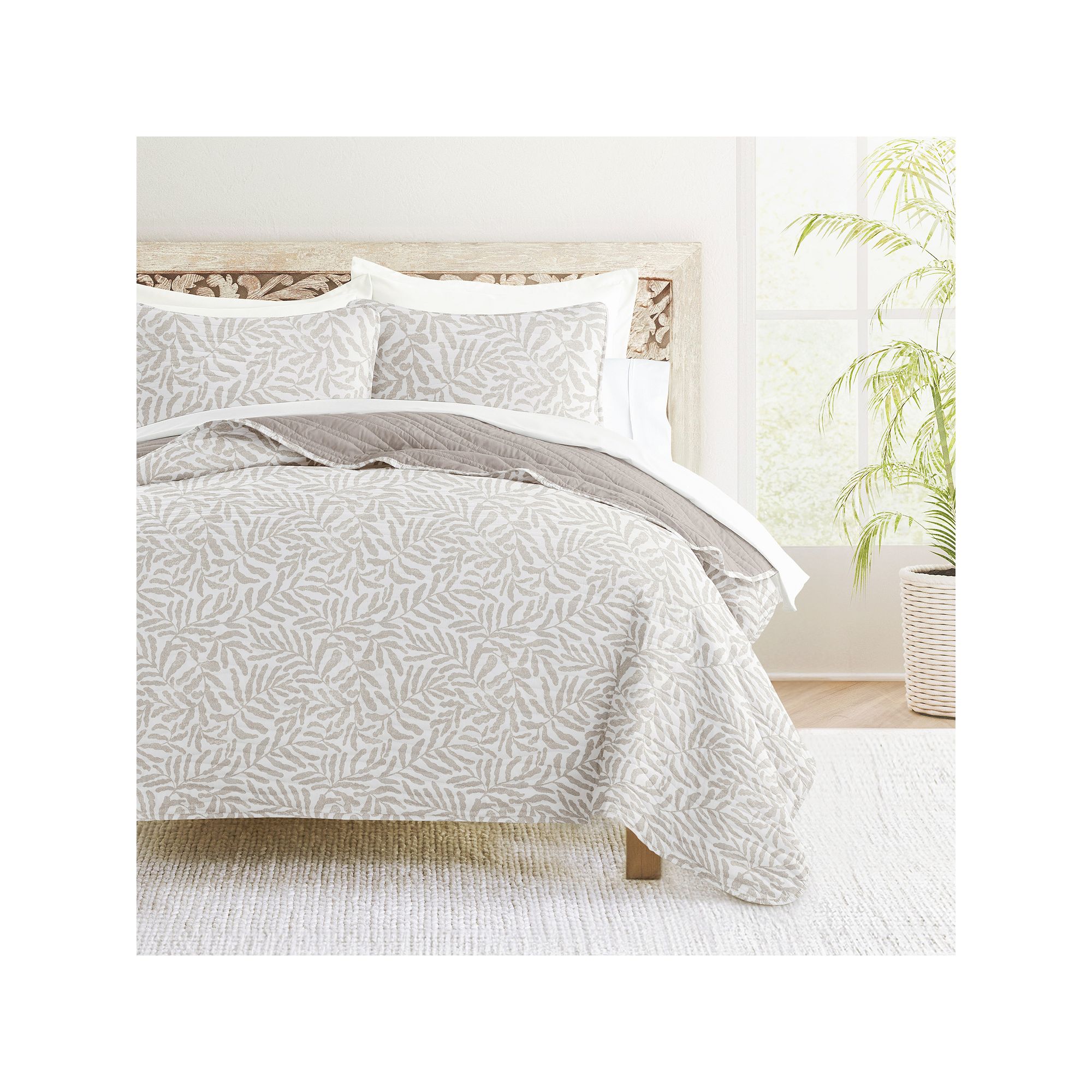 Home Collection Tossed Ferns Reversible All Season Down-Alternative Quilt S