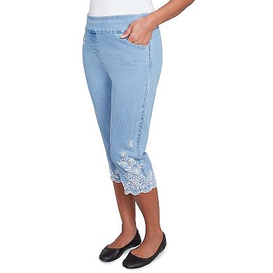 Petite Alfred Dunner Classic Floral Embroidered Denim Capri Pants