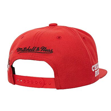 Men's Mitchell & Ness Red Chicago Bulls Starlight Snapback Hat