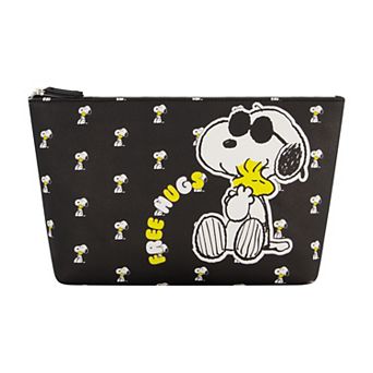 Peanuts Snoopy Free Hugs Travel Case