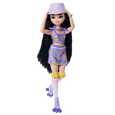 Barbie® Dream Besties Renee Roller Skating Fashion Doll