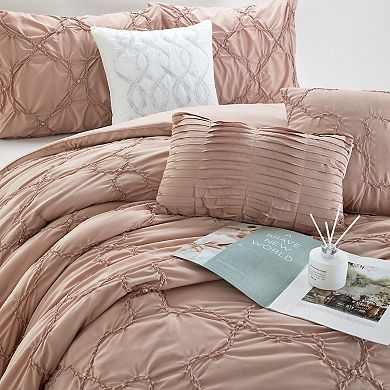 Nanshing Mariscos 7-Piece Comforter Set