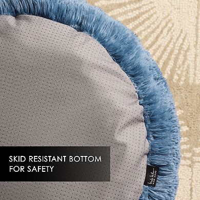 Nicole Miller New York Pet Ellie Fuzzy Solid Donut Pet Bed