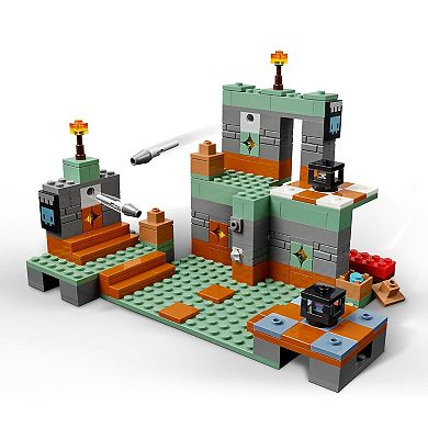LEGO Minecraft The Trial Chamber Building Set – 21271