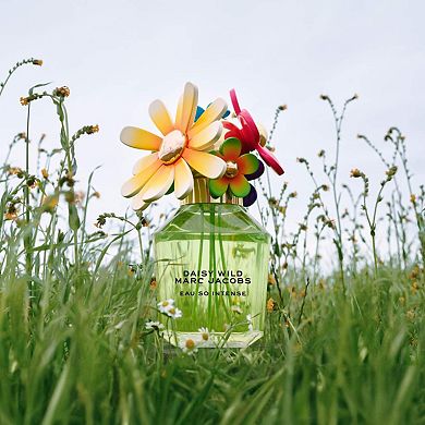 Daisy Wild Eau de Parfum Intense with Banana Blossom Accord, Jasmine & Amber