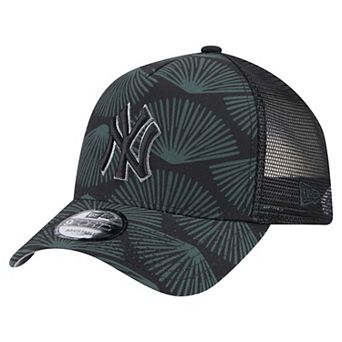 Men's New Era Black New York Yankees 9FORTY A-Frame Trucker Adjustable Hat