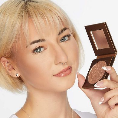 Amazonian clay waterproof shimmer bronzer