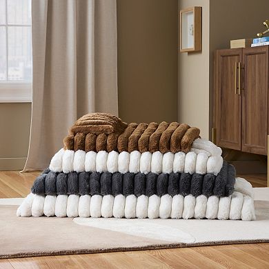 TCL Town & Country Luxe CuddleTown Ribbed Bubble Stripe Pillow Crate Mat