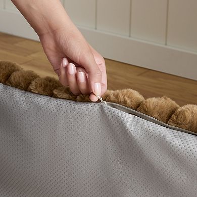 TCL Town & Country Luxe CuddleTown Ribbed Bubble Stripe Pillow Crate Mat