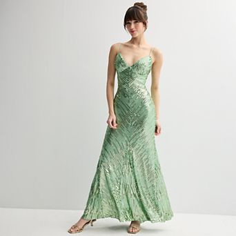 Juniors' Violet Weekend Sequined Strappy Gown