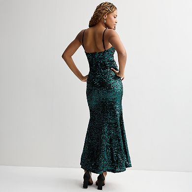 Juniors' Violet Weekend Sequin Side Slit Gown