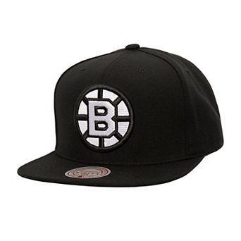 Men's Mitchell & Ness Black Boston Bruins Team Snapback Hat