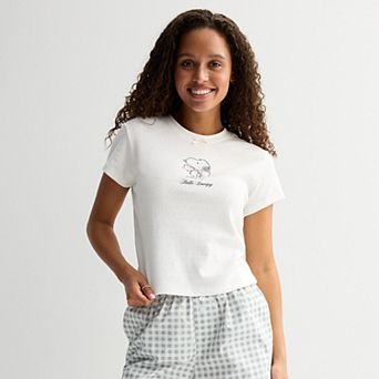 Juniors' Peanuts Snoopy Graphic Tee