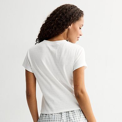 Juniors' Peanuts Snoopy Graphic Tee