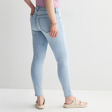 Juniors' SO® Curvy Low Rise Jeggings
