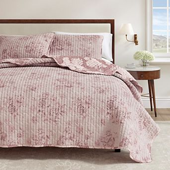 Madelinen® Reversible Floral Scalloped Quilt Set with Shams