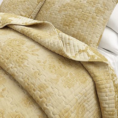 Madelinen® Vintage Floral Cotton Quilt Set with Shams