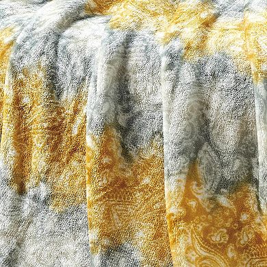 Cillia All Season Plush Decorative Throw Blanket