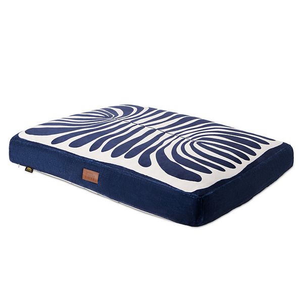 TCL Town & Country Luxe CuddleTown Matisse Everwash® Pillow Pet Bed
