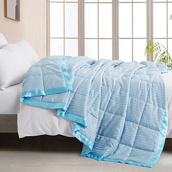 Unikome Hotel Collection Lightweight Down Alternative Blanket with Satin Trim All Season Design