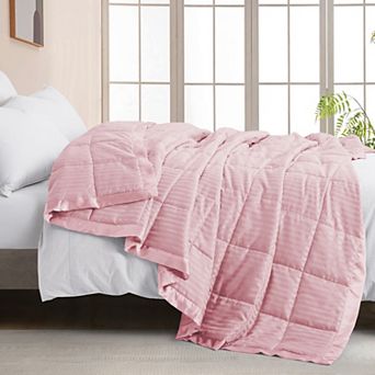 Unikome Hotel Collection Lightweight Down Alternative Blanket with Satin Trim All Season Design