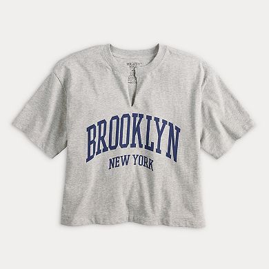 Juniors' Brooklyn New York Cropped Graphic Tee