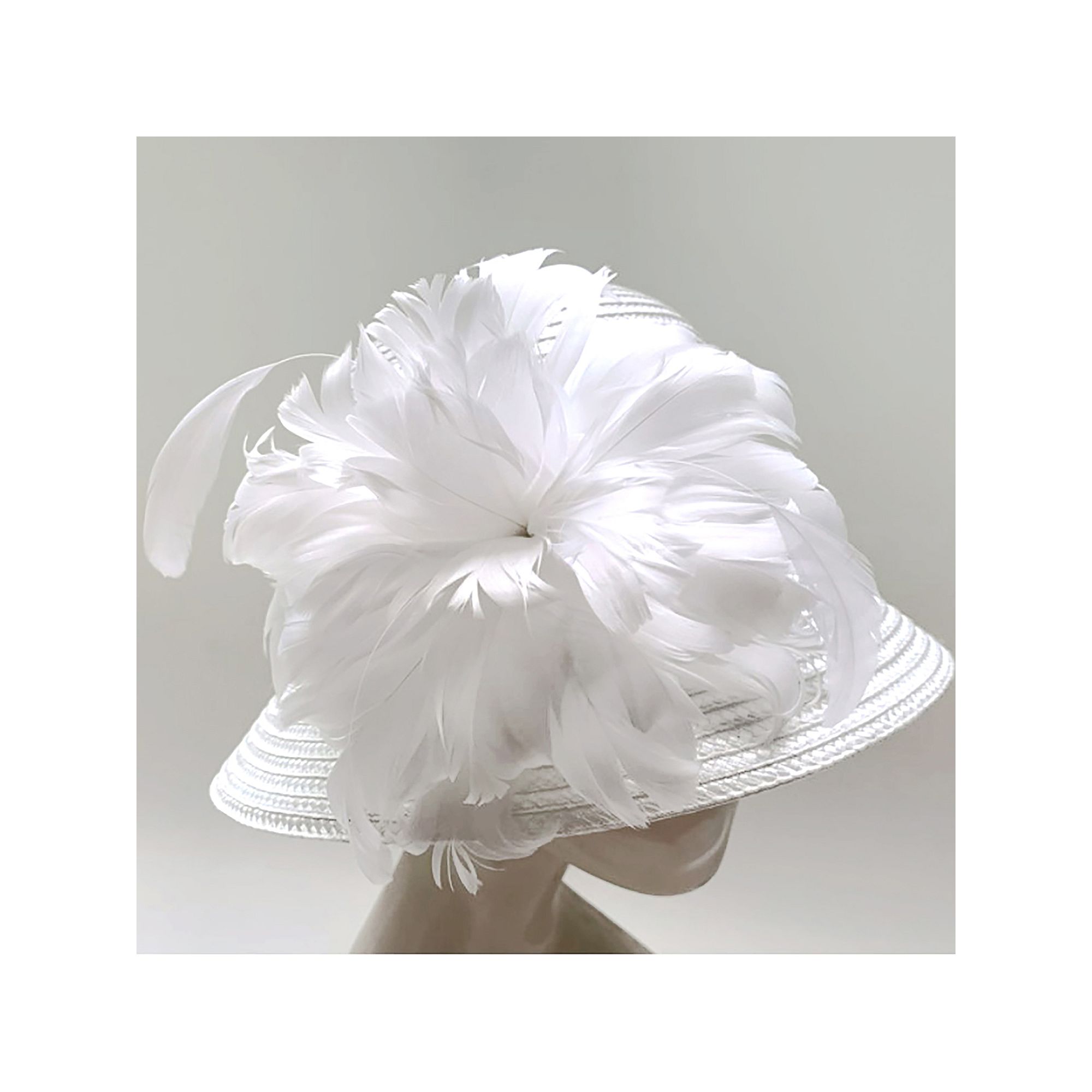 Womens Bellisima Feather Flower Braided Cloche Hat, White