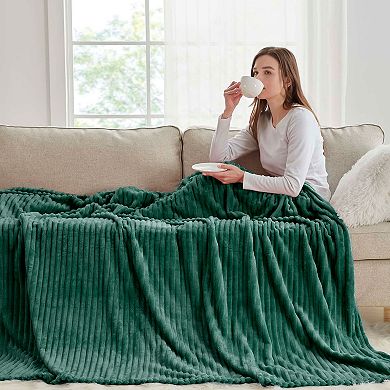 Nestl Cut Plush Fleece Blanket