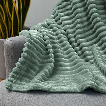 Nestl Cut Plush Fleece Blanket