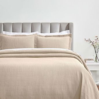 SUPERIOR Zenith Matelasse Quilt and Sham Set