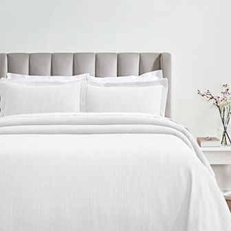 SUPERIOR Zenith Matelasse Quilt and Sham Set