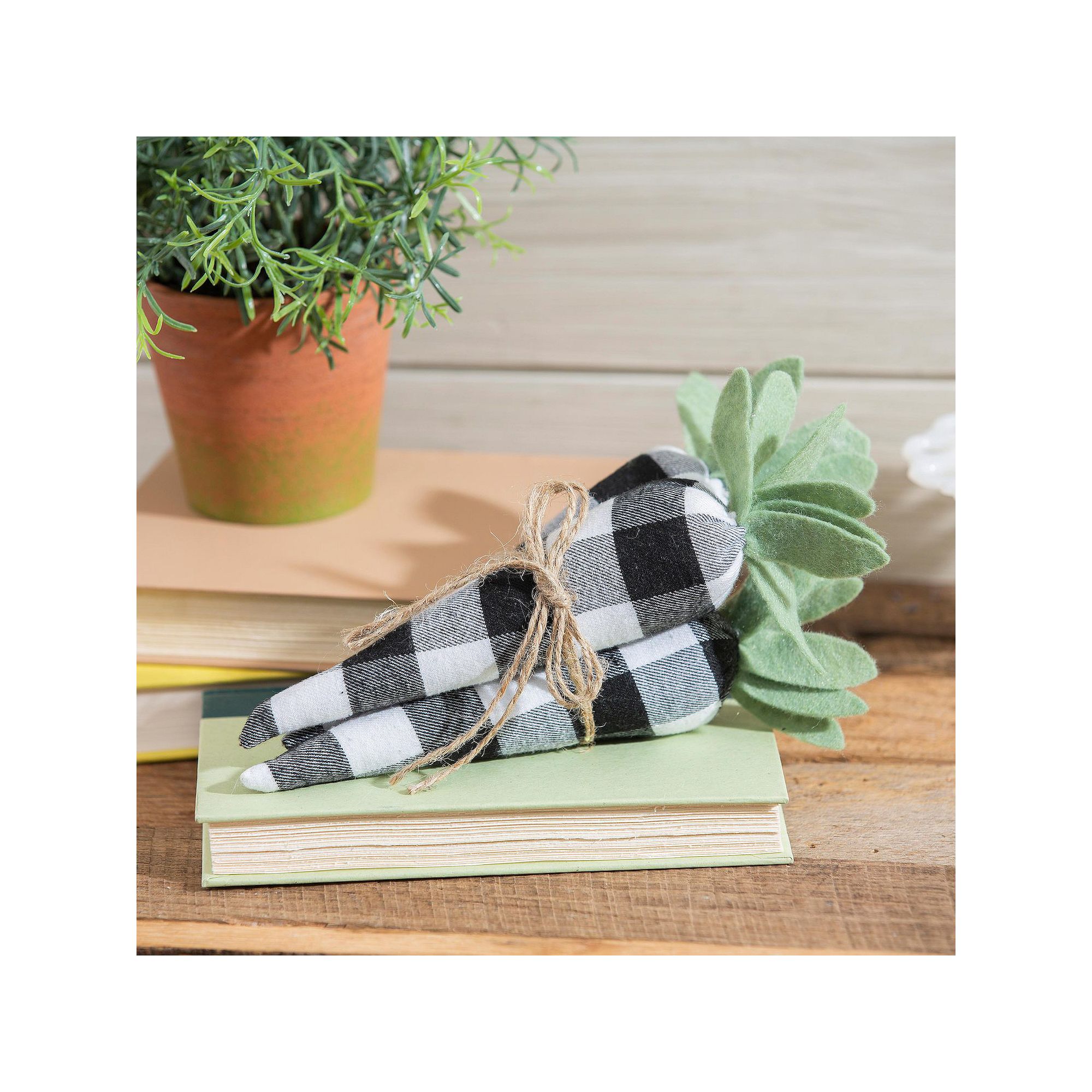 Evergreen Enterprises Fabric Buffalo Plaid Carrot Bundle, Multi