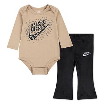 Baby Girls Nike Long Sleeve Animal Print Bodysuit & Velour Flared Leggings 2 pc Set