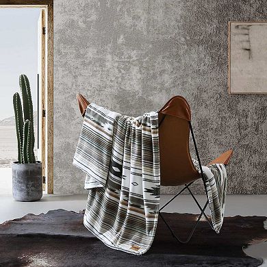 Wrangler Coyote Sands Green King Blanket