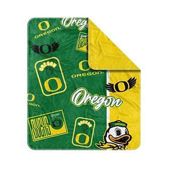 Oregon Ducks 50” x 60” Dream Weave Throw Blanket